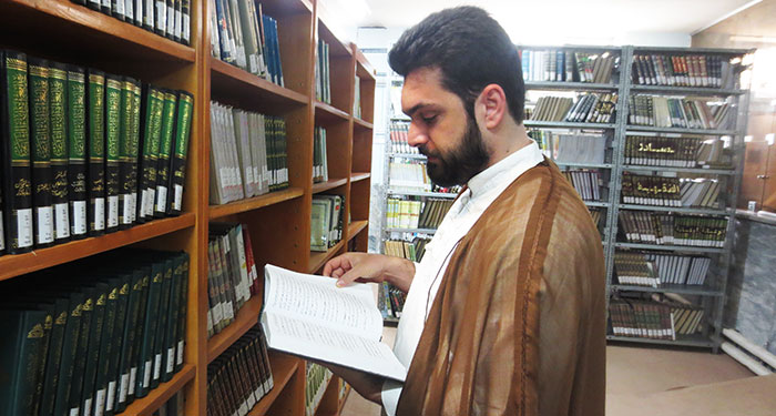 کتابخانه مدرسه